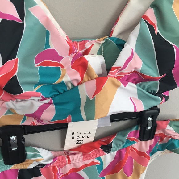 Billabong NWT Wild Sun Bikini Set - Size L - Picture 3 of 14